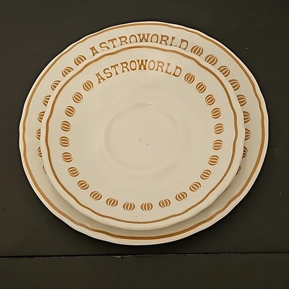 Vintage Astroworld Plates